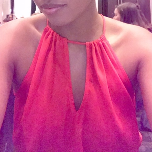 Red Keyhole Blouse - Picture 5 of 5